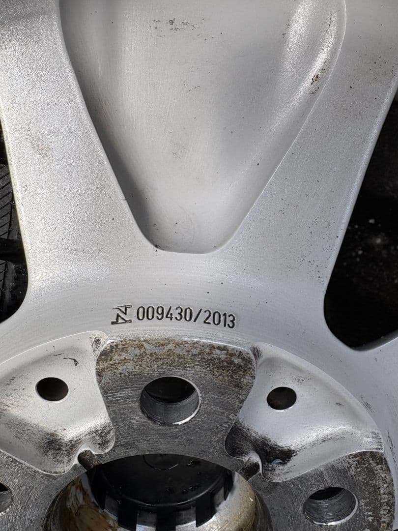 【専用です購入不可】Pirelli スタッドレス 165/65 R15