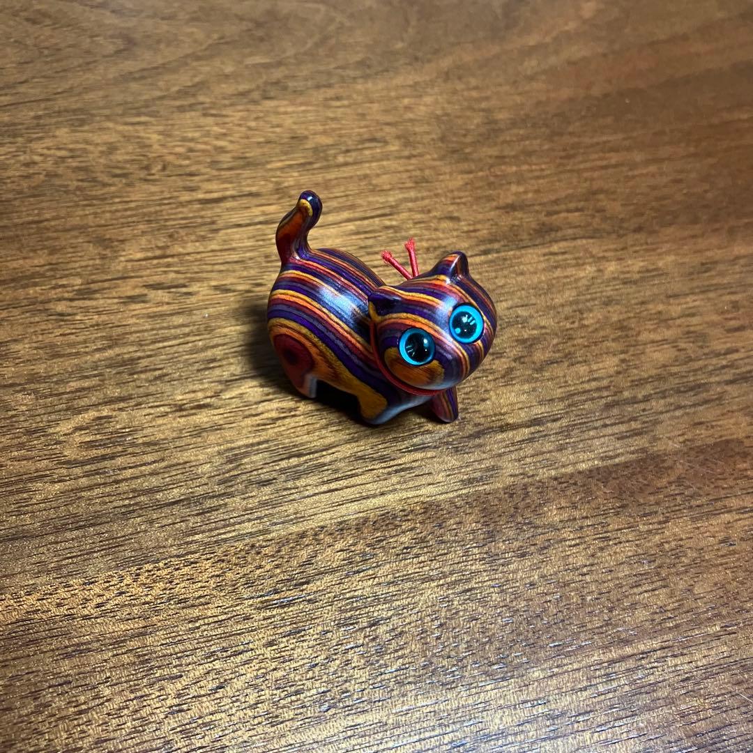 万博　猫　木彫り　スーダン　ねこちゃん　置物