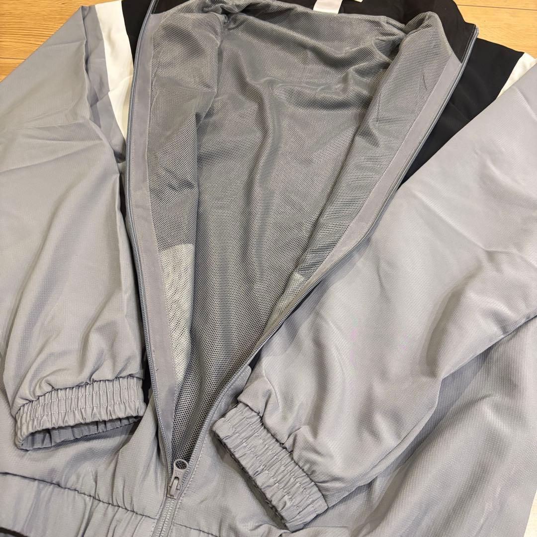 新品　アディダス　adidas 上下セット　グレー　ウーブン　ウインド　2XL