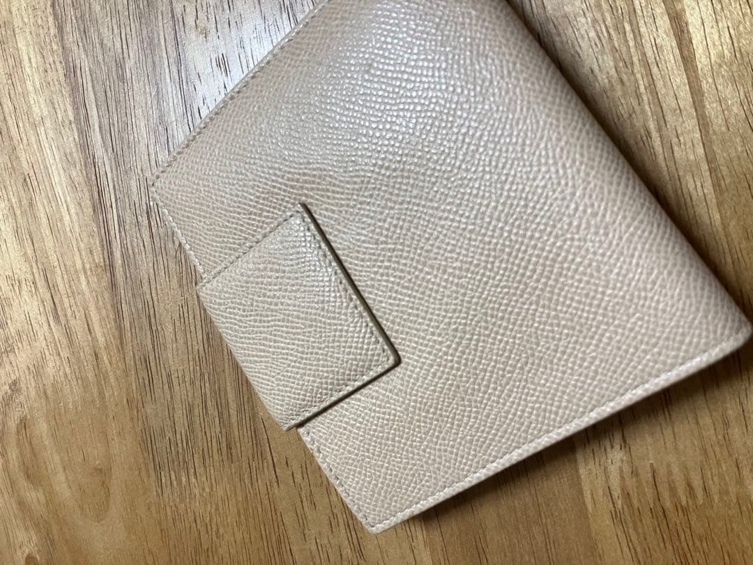 ブルガリ　BVLGARI ベージュ　二つ折り財布