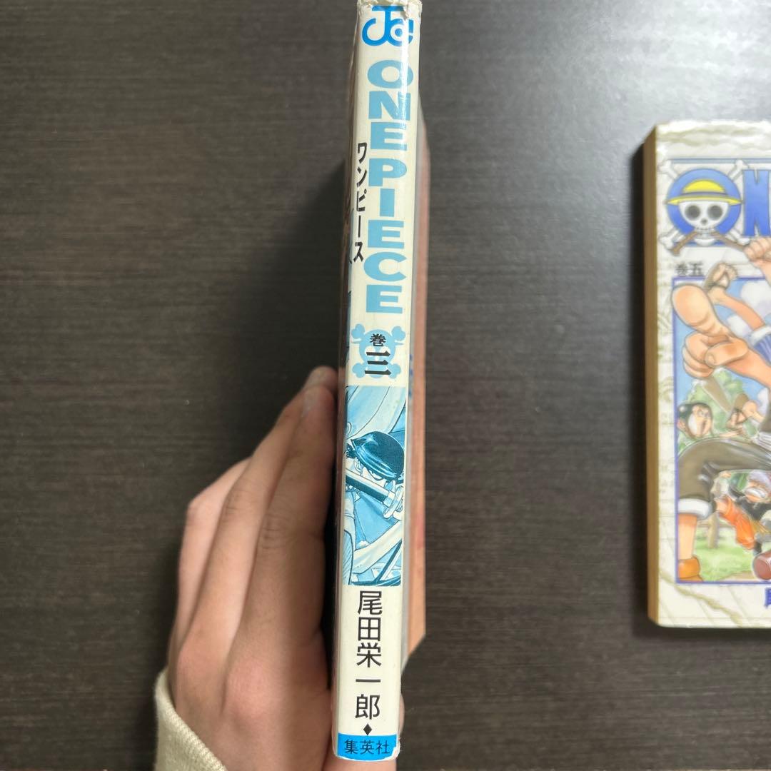 ワンピース3巻と5巻の初版　ワンピースの映画の漫画とワンピースYELLOW初版