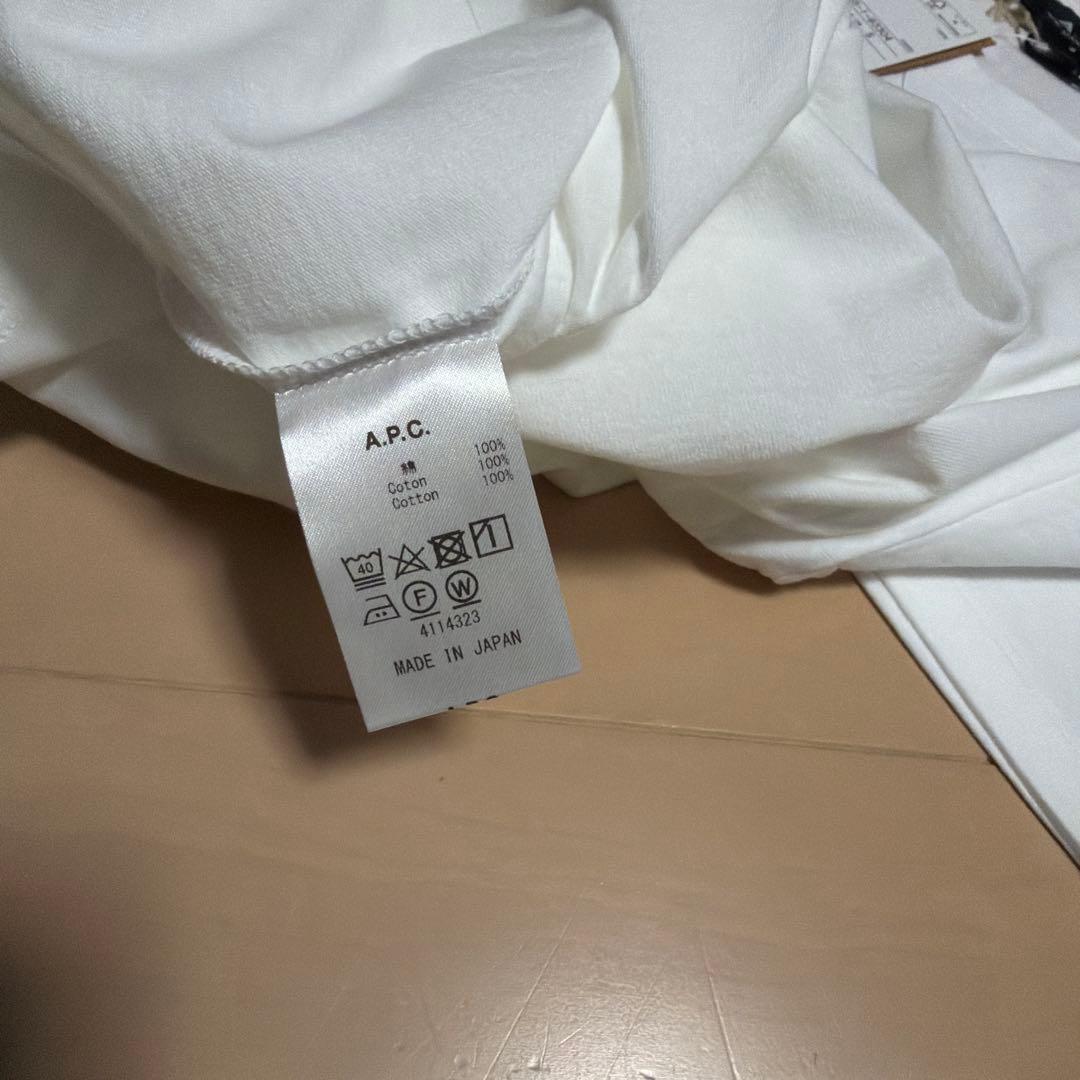 新品未使用品　タグ付き　A.P.C. ホワイト Tシャツ Sサイズ