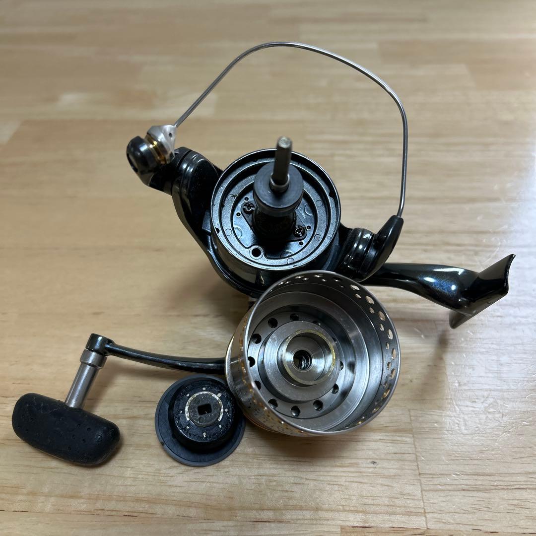 SHIMANO STELLA FW 3000S スピニングリール