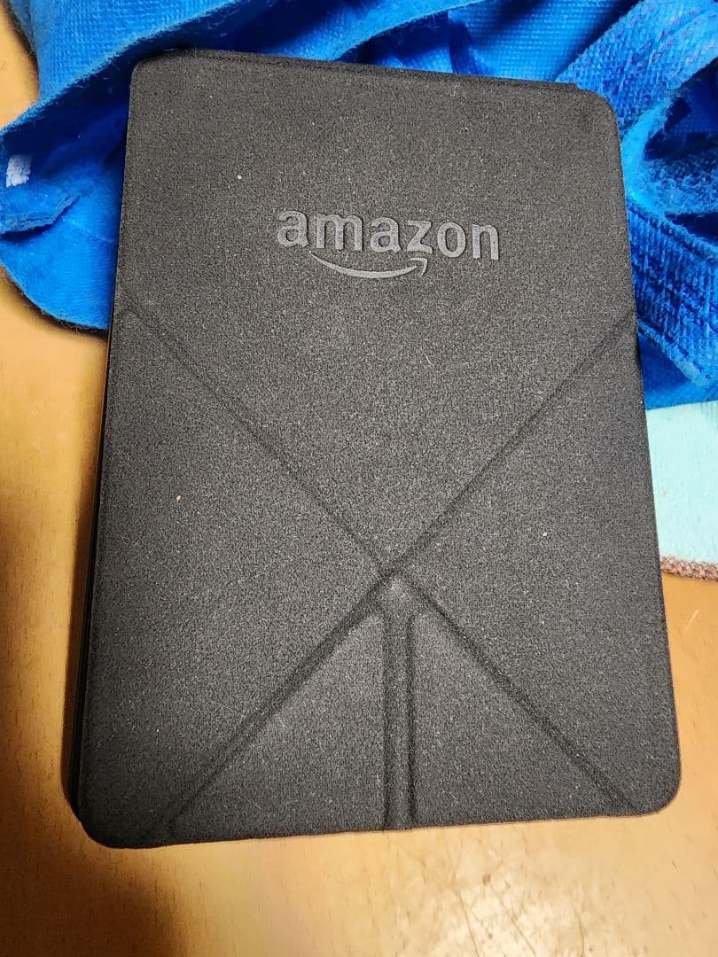 Amazon KindleVoyage オリガミカバーと保護フィルム付き！