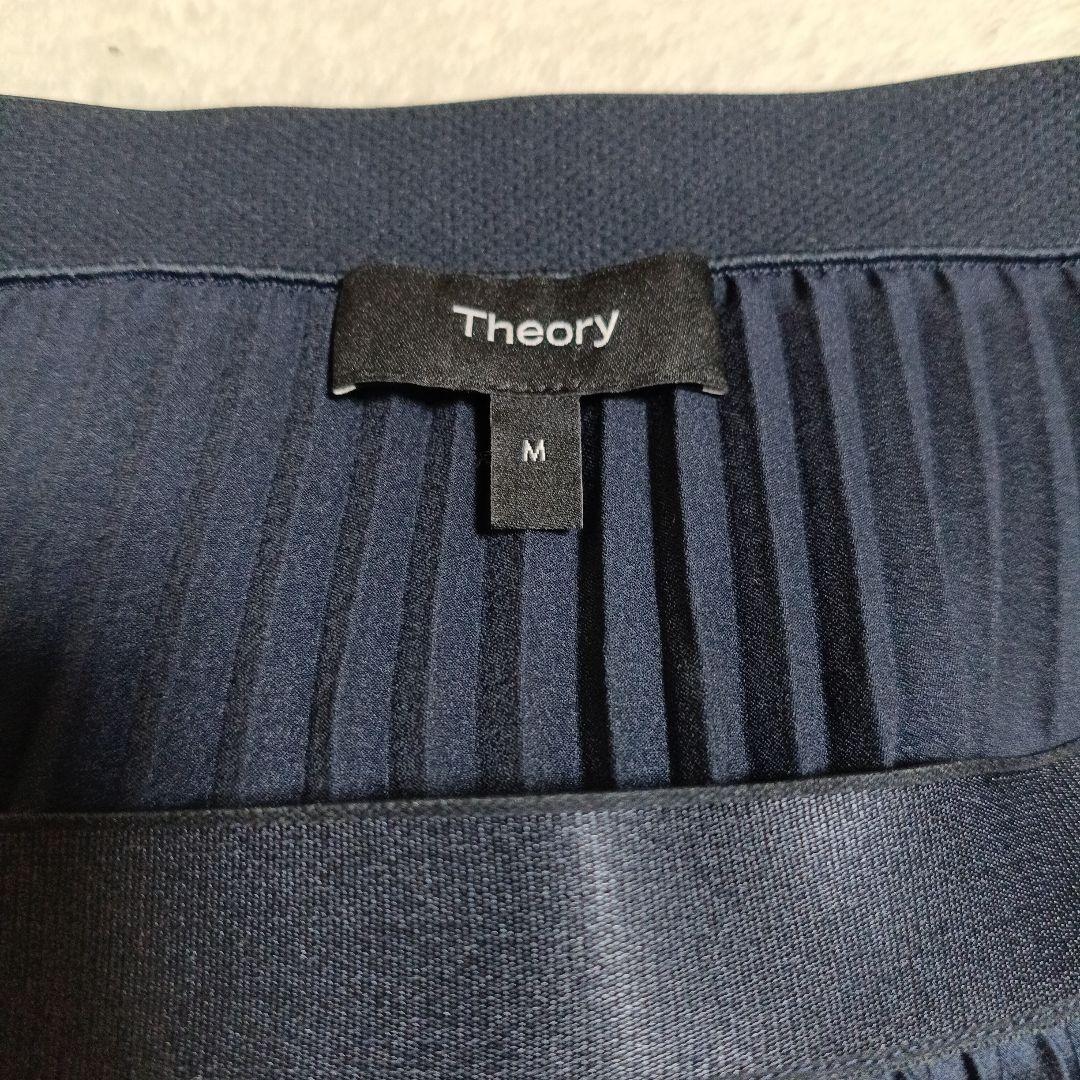 Theory 美品サテンネイビー プリーツスカート M(Lサイズ相当）卒入学式