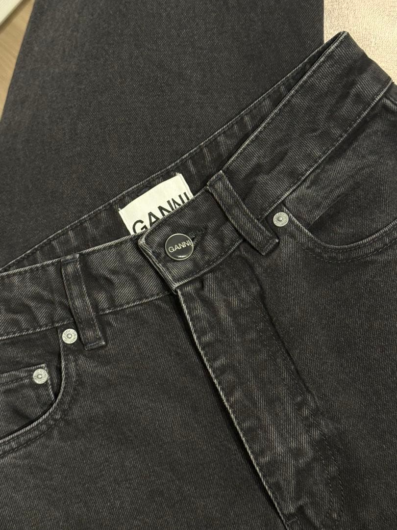 ス*ン様 【週末限定価格】GANNI MAGNY ブラック デニム トゥモローラ