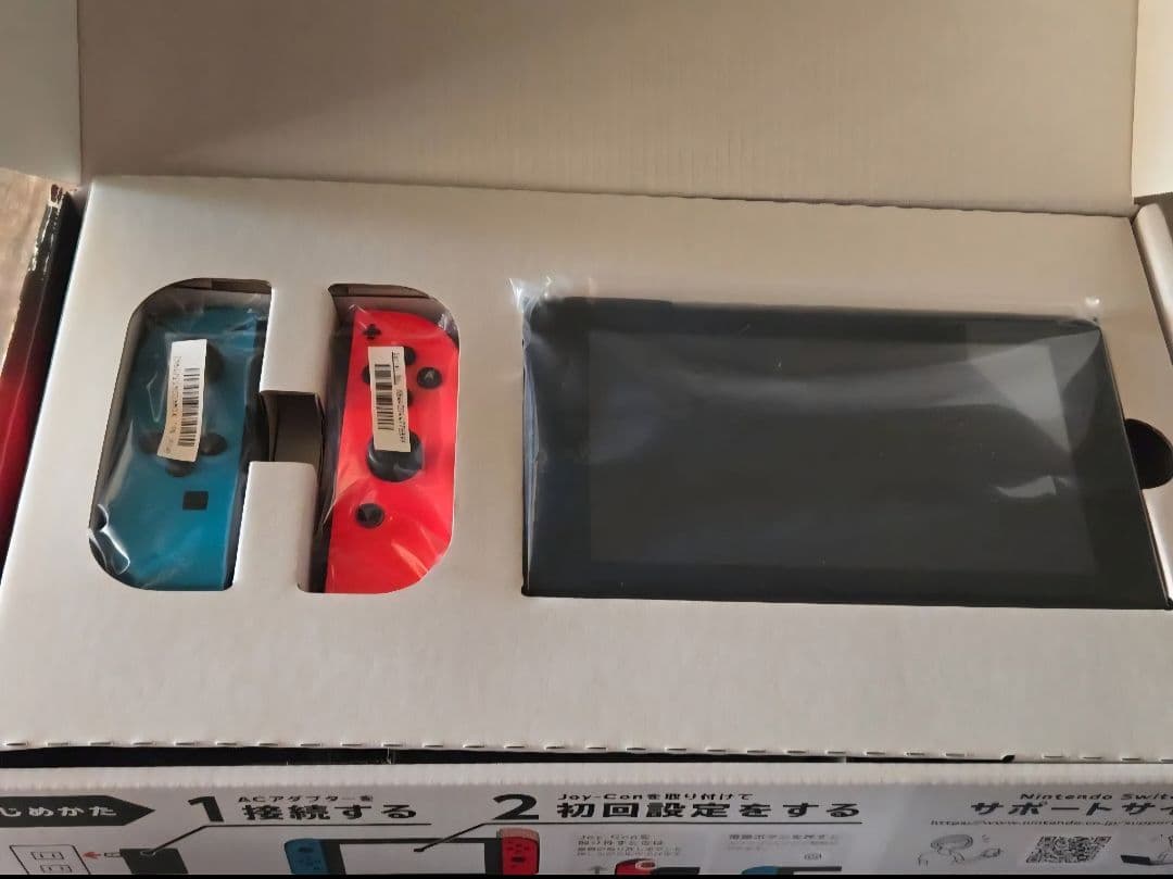 美品Nintendo Switch ブルー/レッド 本体プロコンケース