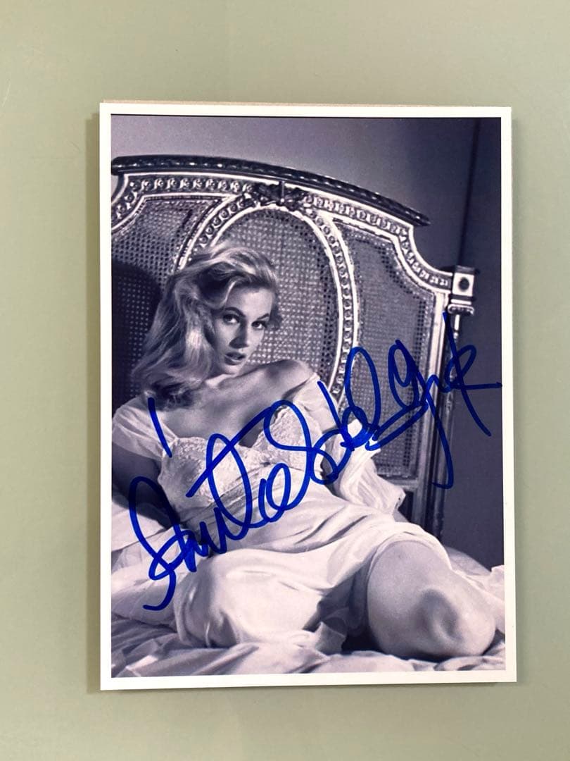 アニタ・エクバーグ直筆サイン入り2Lサイズ写真… Anita Ekberg
