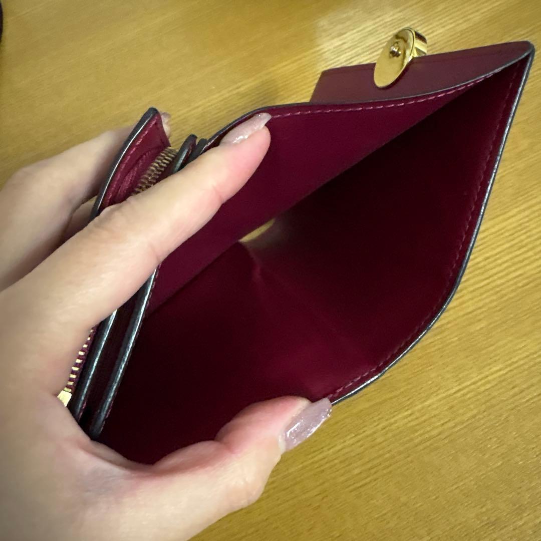 Louis Vuitton 二つ折り財布 ポルトルォイユフロールコンパクト