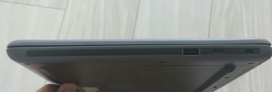 ASUS Chromebook C403NA 14インチ 英語配列　堅牢モデル