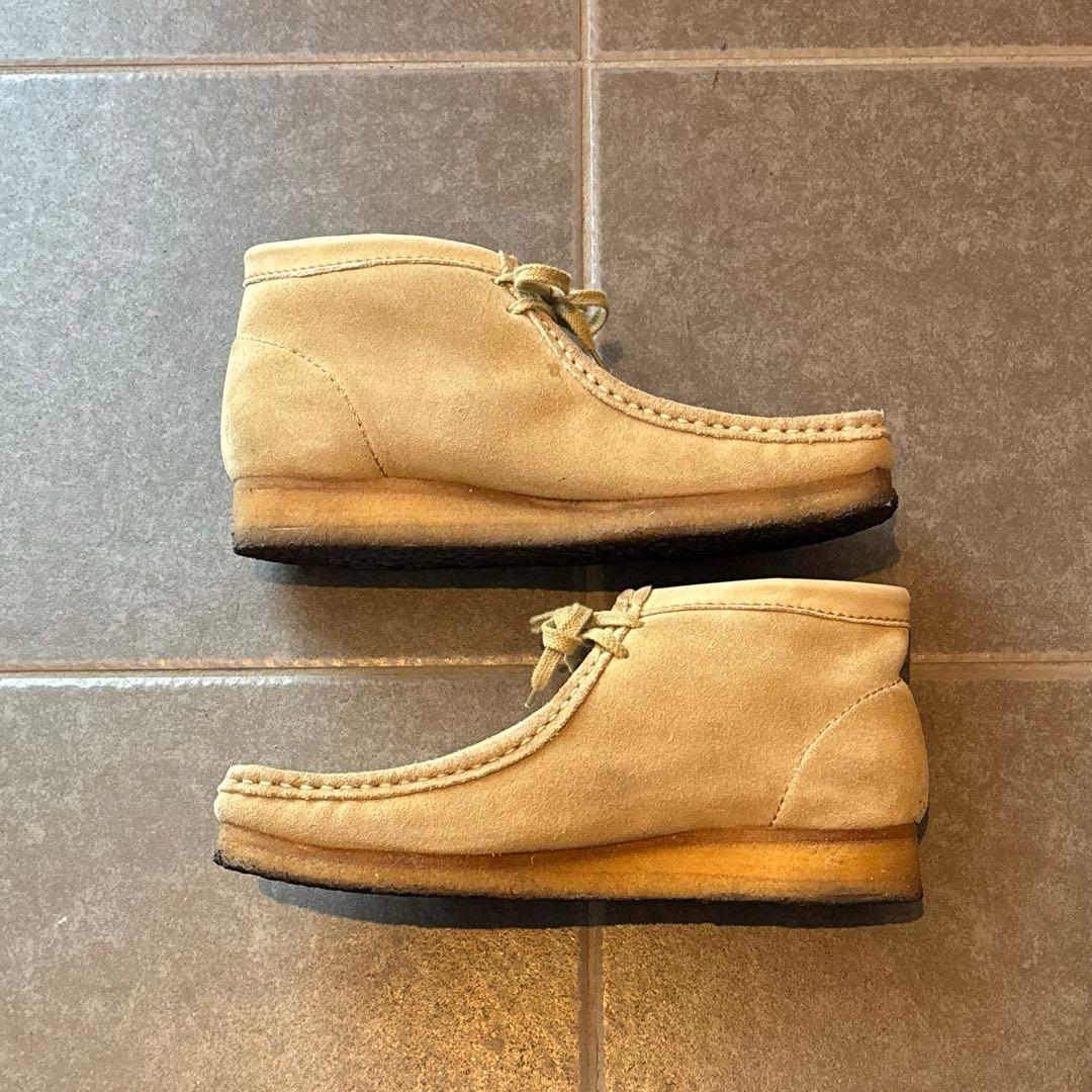 [美品]Clarks(クラークス)ワラビーブーツUK9 メープルカラー