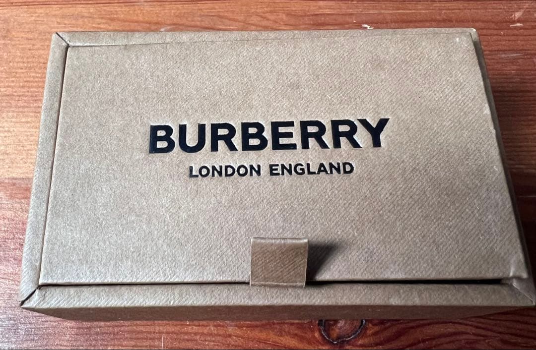BURBERRY ゴールド カフリンクス ボックス付き