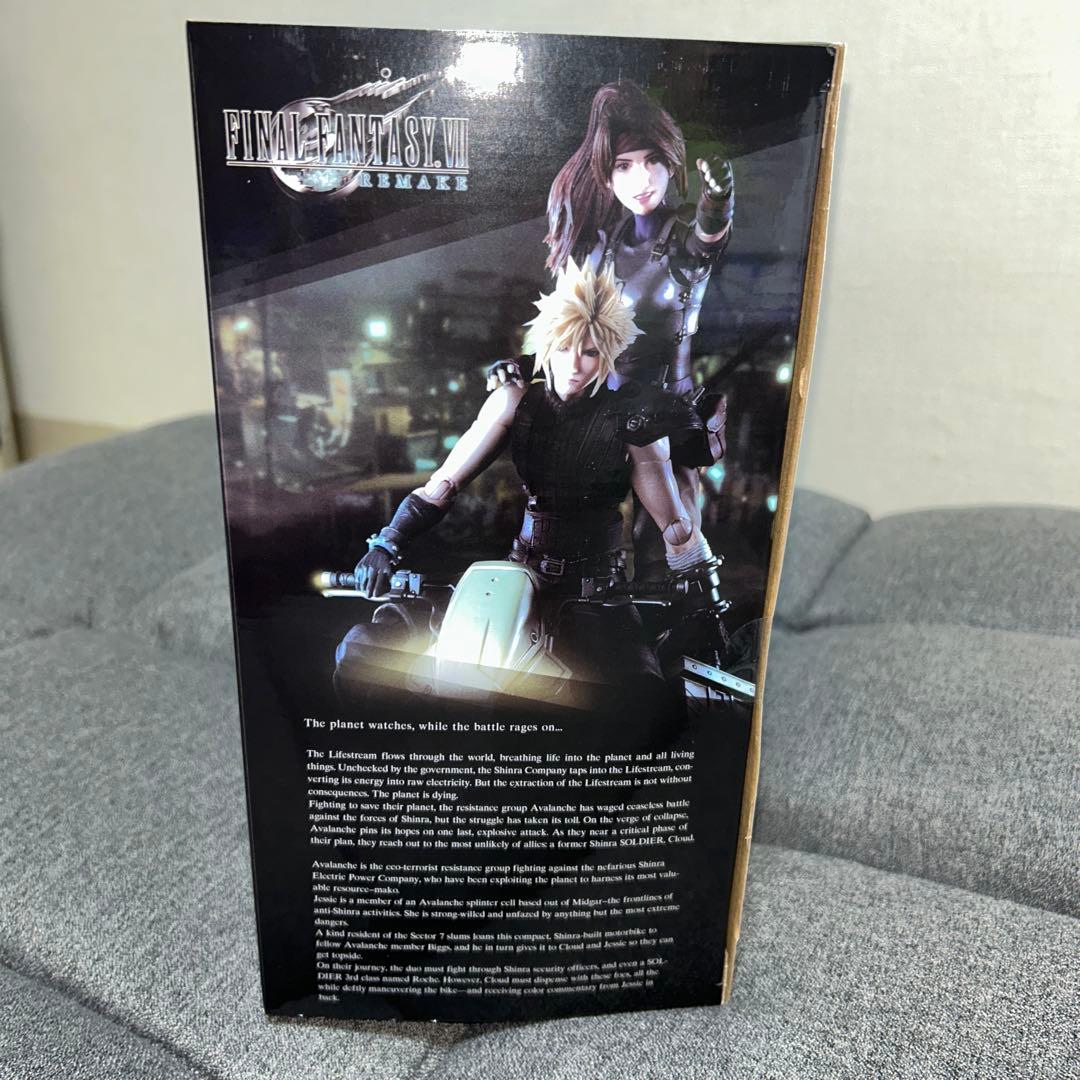 ファイナルファンタジーVII リメイクPLAY ARTS改 ジェシー,クラウド&