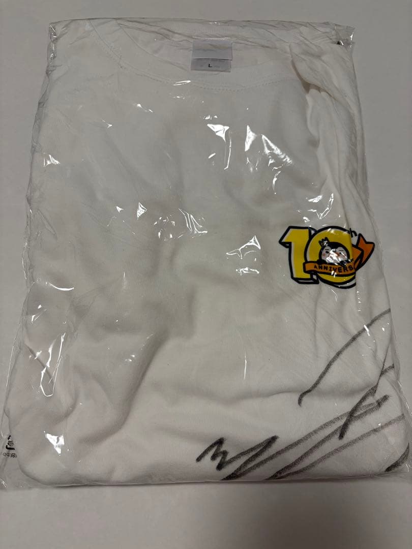 ジュノJUNHO 2PM 直筆サイン入りTシャツ