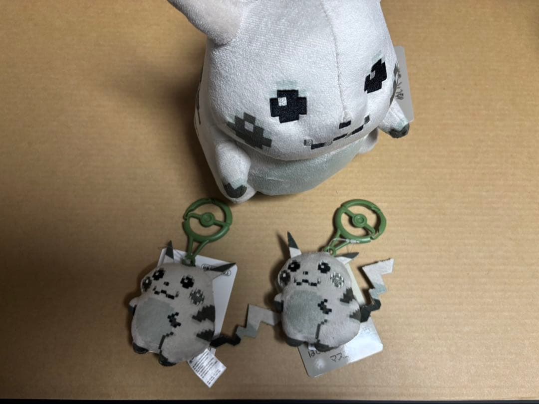 ポケモン30周年　ピカチュウぬいぐるみ　単体