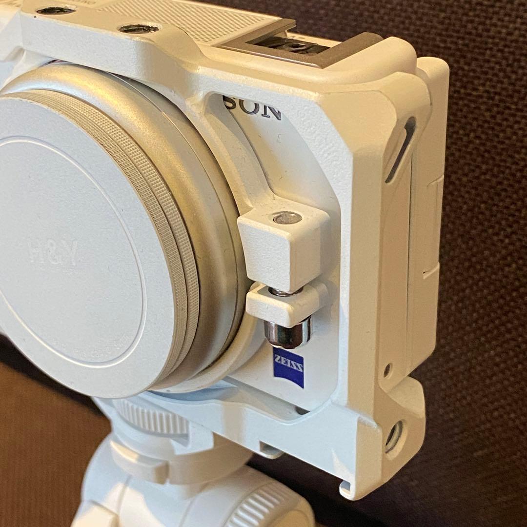 【新品同様】SONY ZV-1 純正スタンド・映画風撮影レンズ付き 白好きの方へ