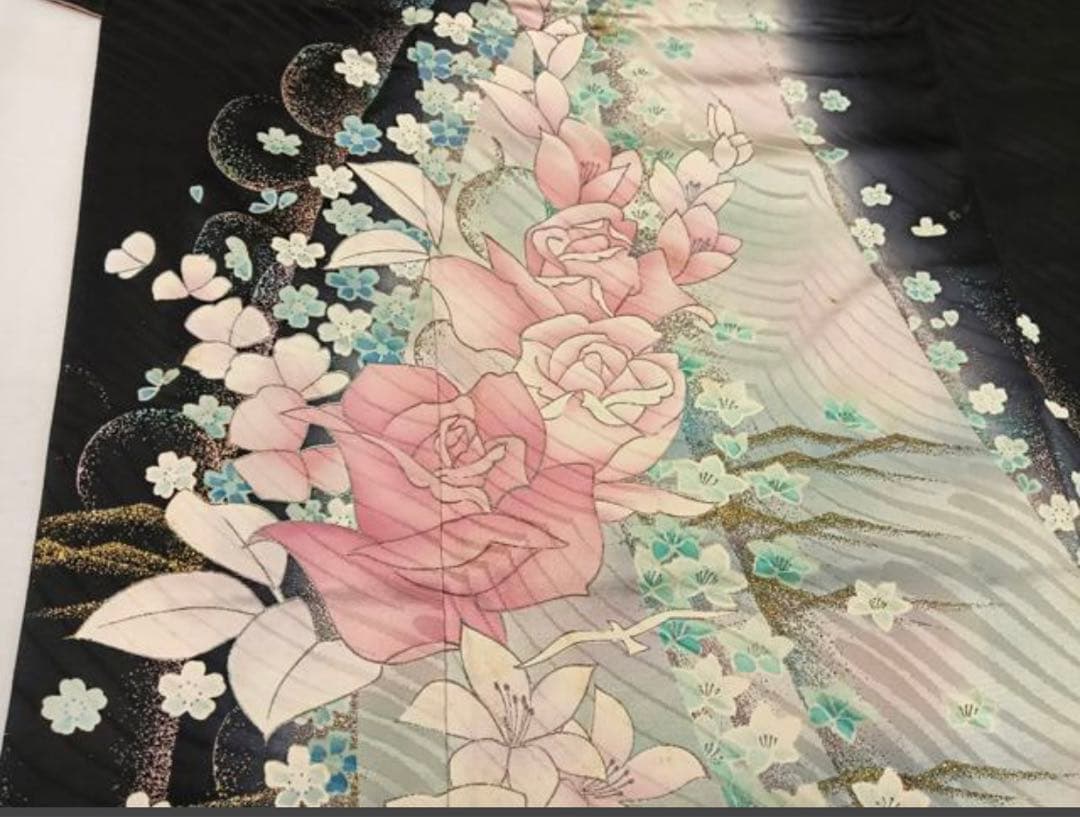 豪華振袖　駒刺繍　鳳凰草花文　金彩　鈴乃屋扱い　逸品
