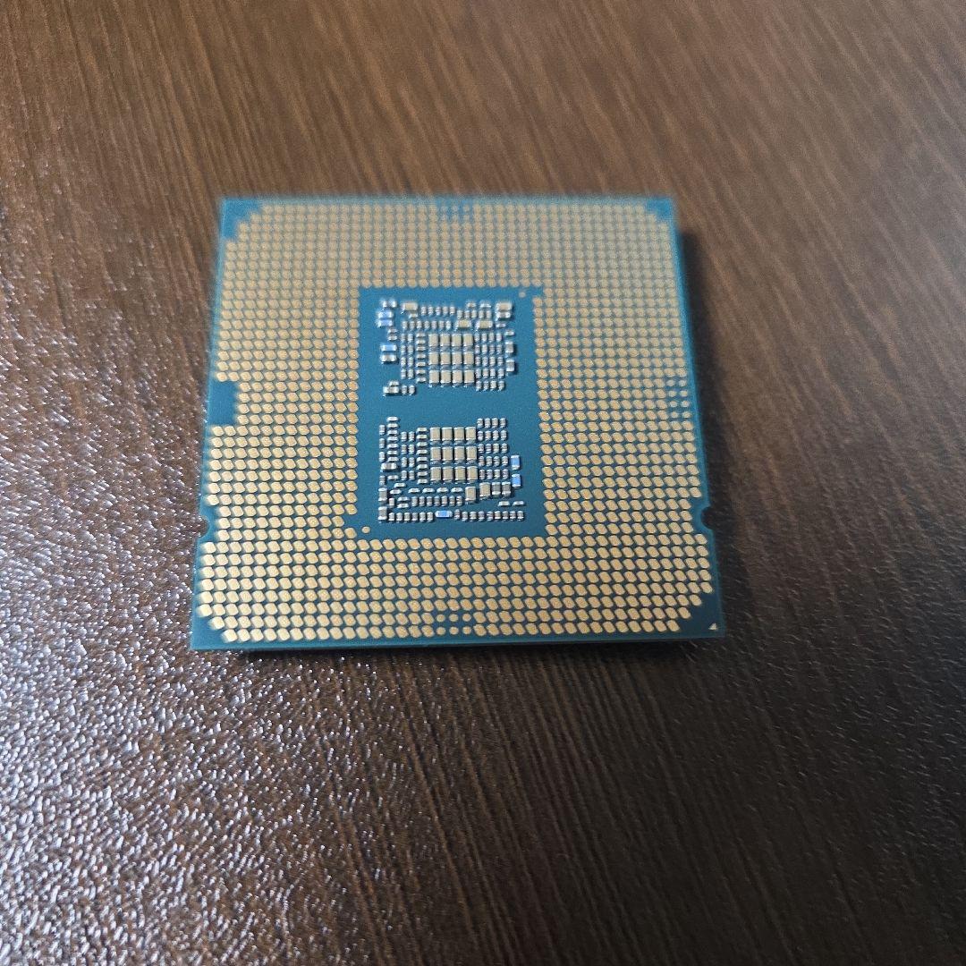 Core i5-10400F 中古（箱・未使用リテールクーラー付き）