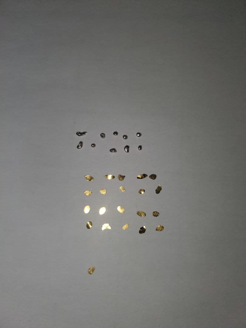m*7様 砂金、純銀　0.3g　砂金21個、純銀10個