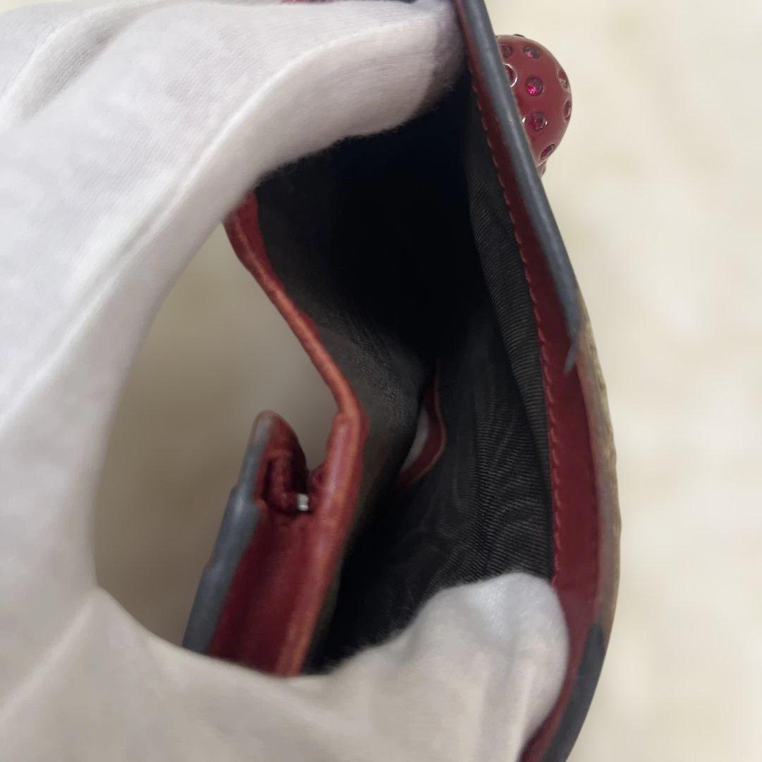 Gucci グッチ　チェリー装飾 二つ折り財布　ベージュ