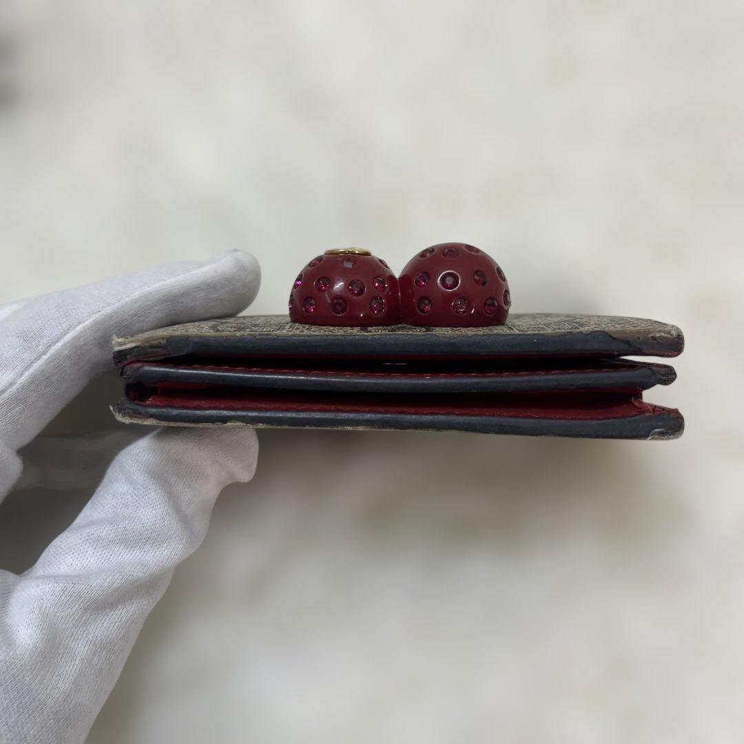 Gucci グッチ　チェリー装飾 二つ折り財布　ベージュ