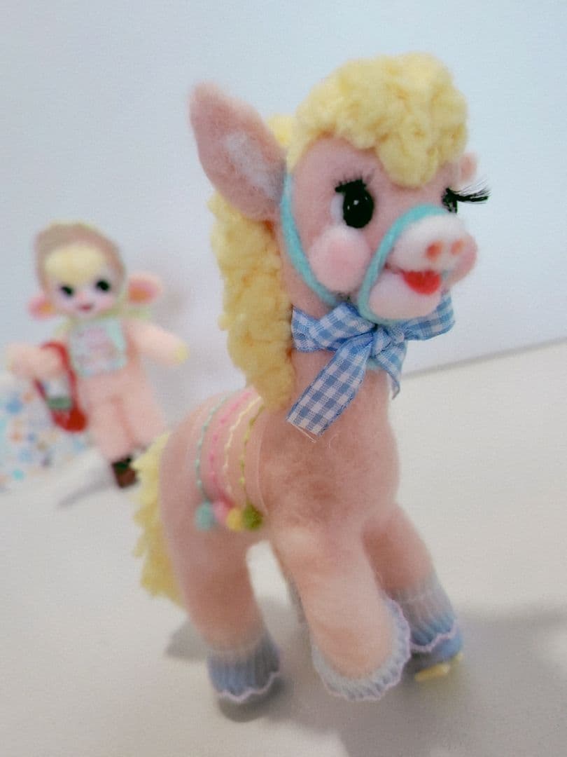 羊毛フェルト人形と馬のセット