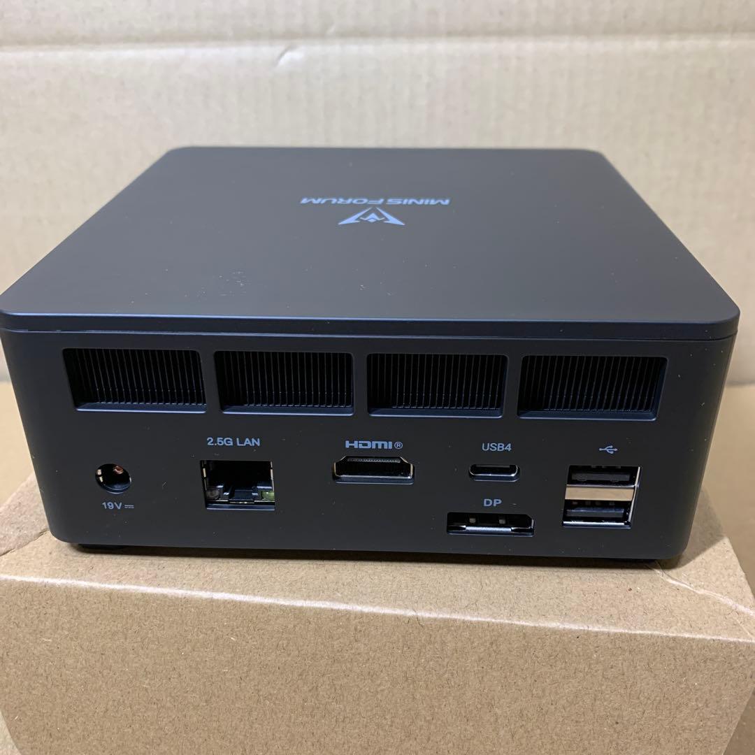MINIS FORUM　UM760Slim　AMD Ryzen 5　ミニPC