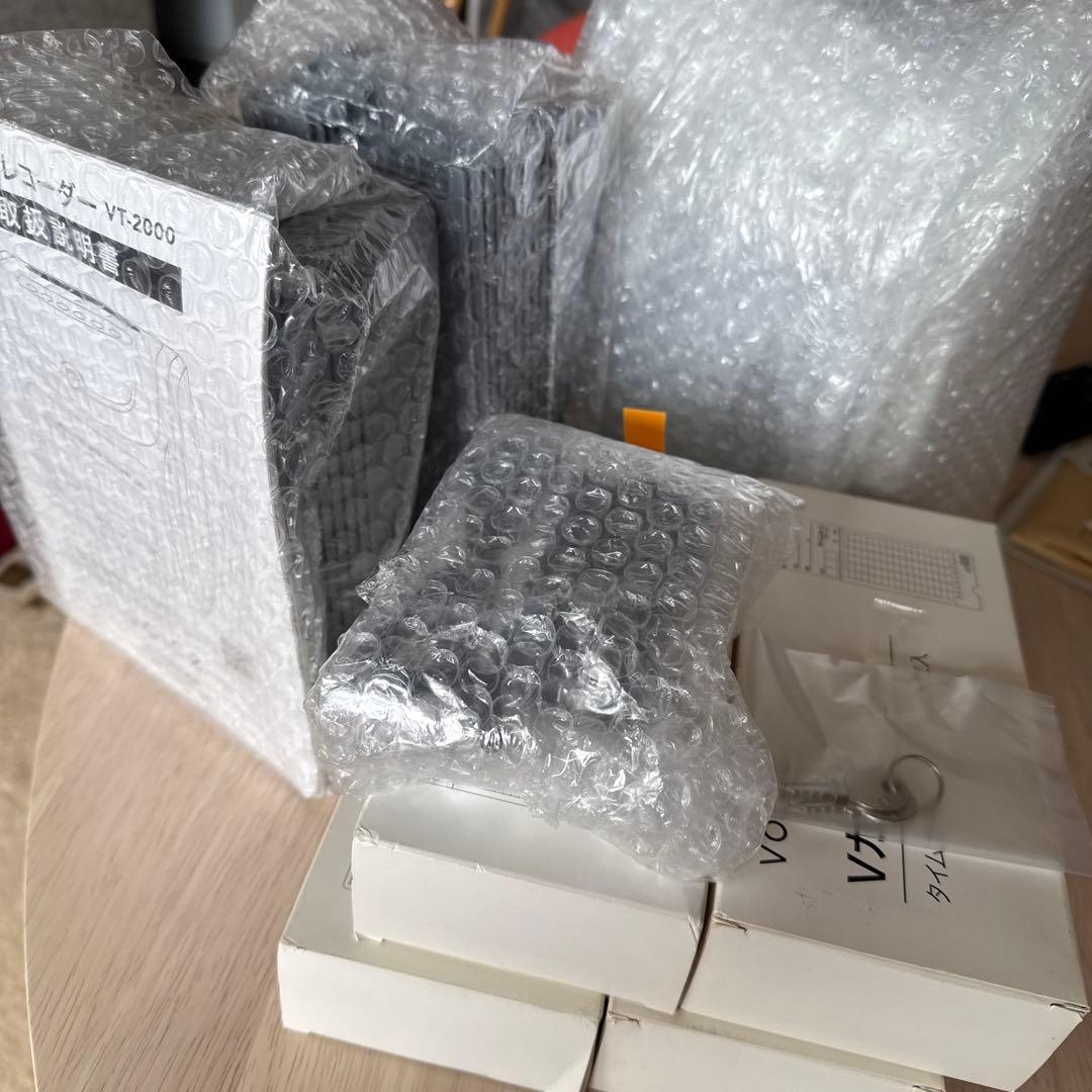 VoiceタイムレコーダーVT-2000鍵2カード約400枚＋カード棚20名分付