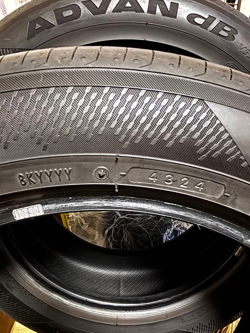 ヨコハマ　アドバン　デシベル　V553 205/55R16 91w その②