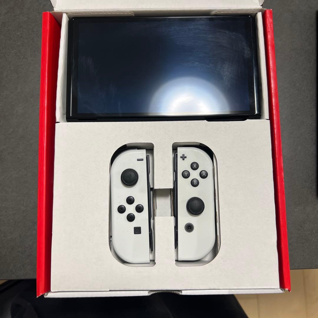【箱のみ傷あり】Nintendo Switch 有機ELモデル(ホワイト) 本体