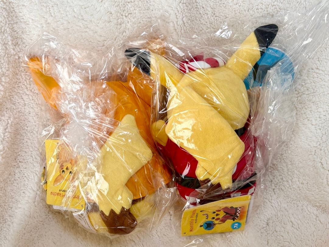 美品　マンスリーピカチュウ　12個　コンプリート　全て紙タグ付き