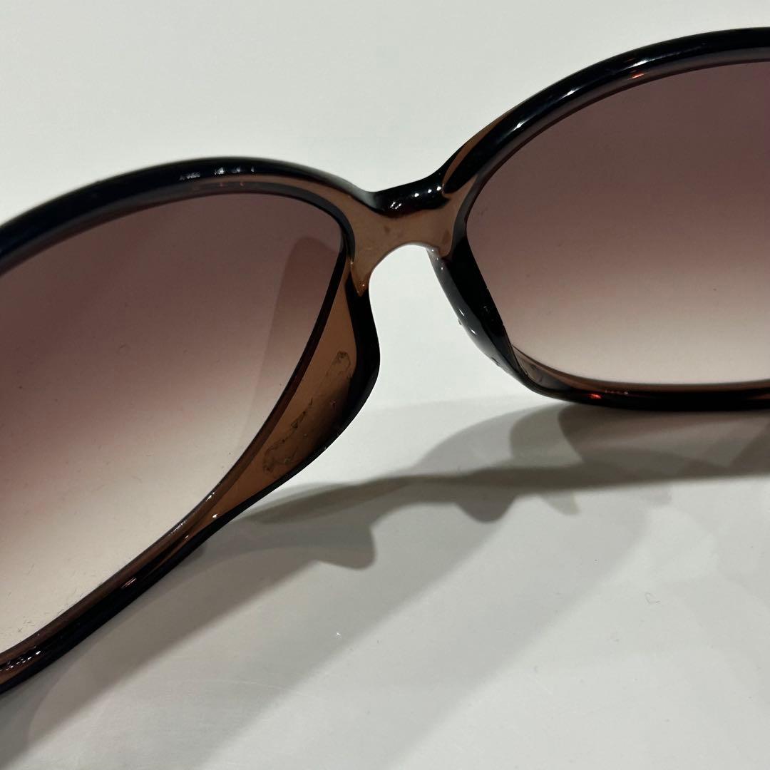 Gucci ブラウン ハート型ラウンドサングラス