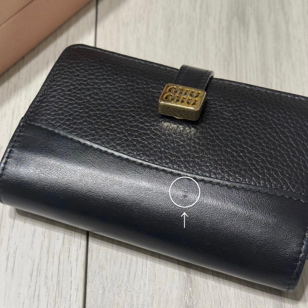 miumiu ミュウミュウ 財布 三つ折り財布