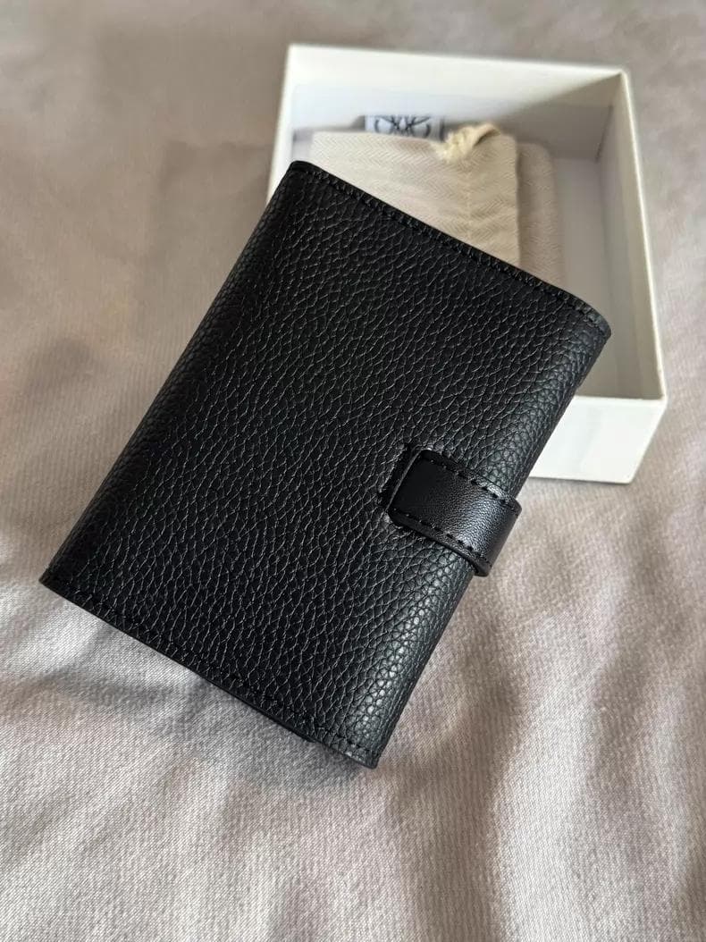 L O E W E 財布 レザー 折り財布