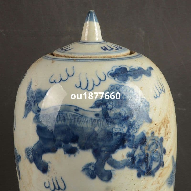 青花獅子滾繡球冬瓜壇蓋壺 景徳鎮 陶磁器 装飾品 現代工芸品 美術品 置物