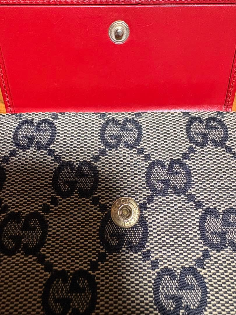 GUCCI 2つ折り財布　GG柄 赤　箱付き