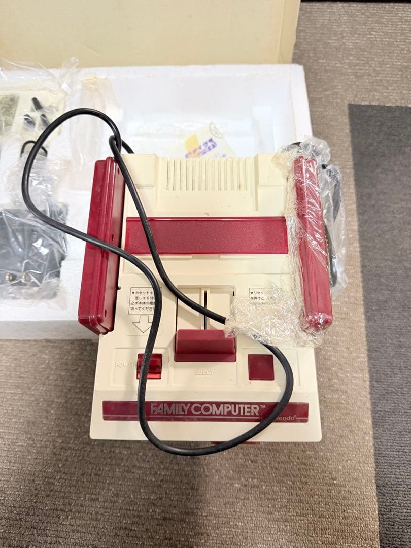 Nintendo Family Computer 本体