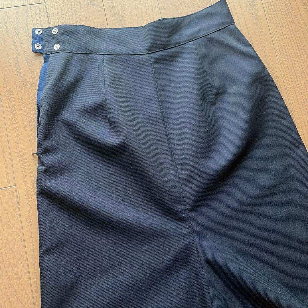 ネイビー　サイドスリット　スカート