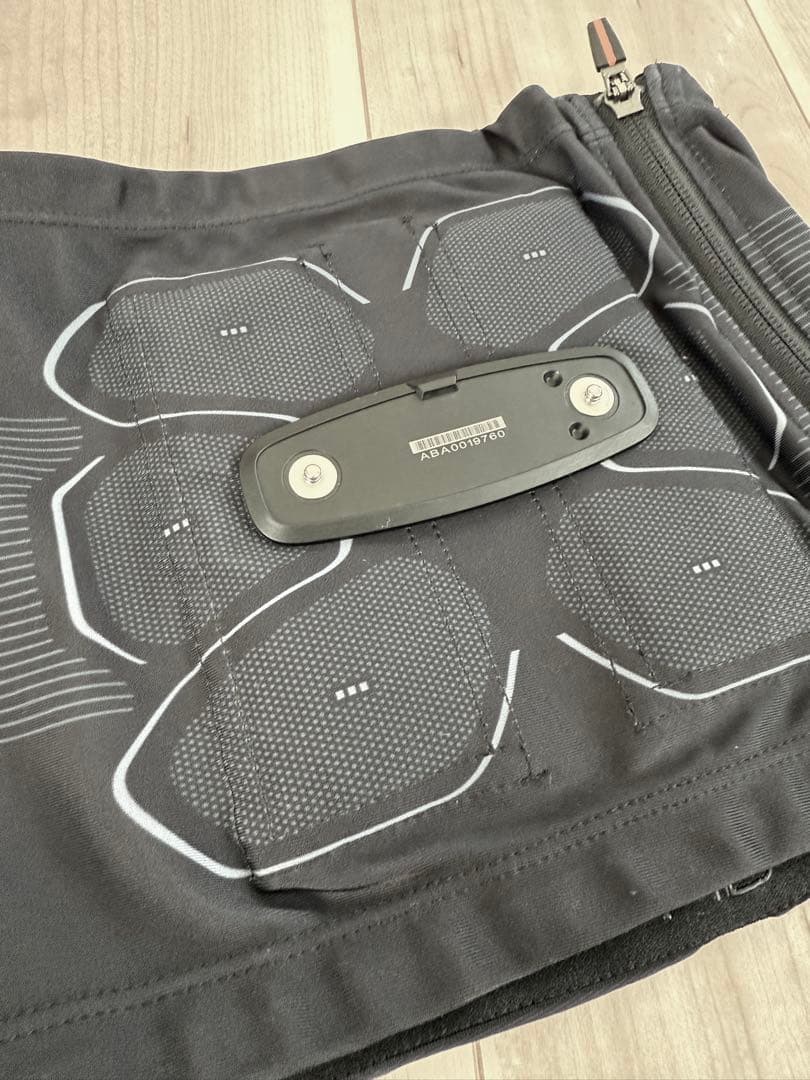 SIXPAD パワースーツライトアブズ Sサイズ