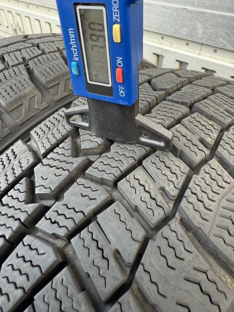 ダンロップスタッドレス165／65R14 79Q深溝