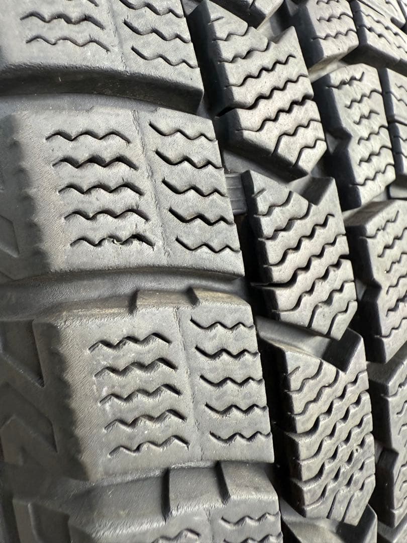 ダンロップスタッドレス165／65R14 79Q深溝
