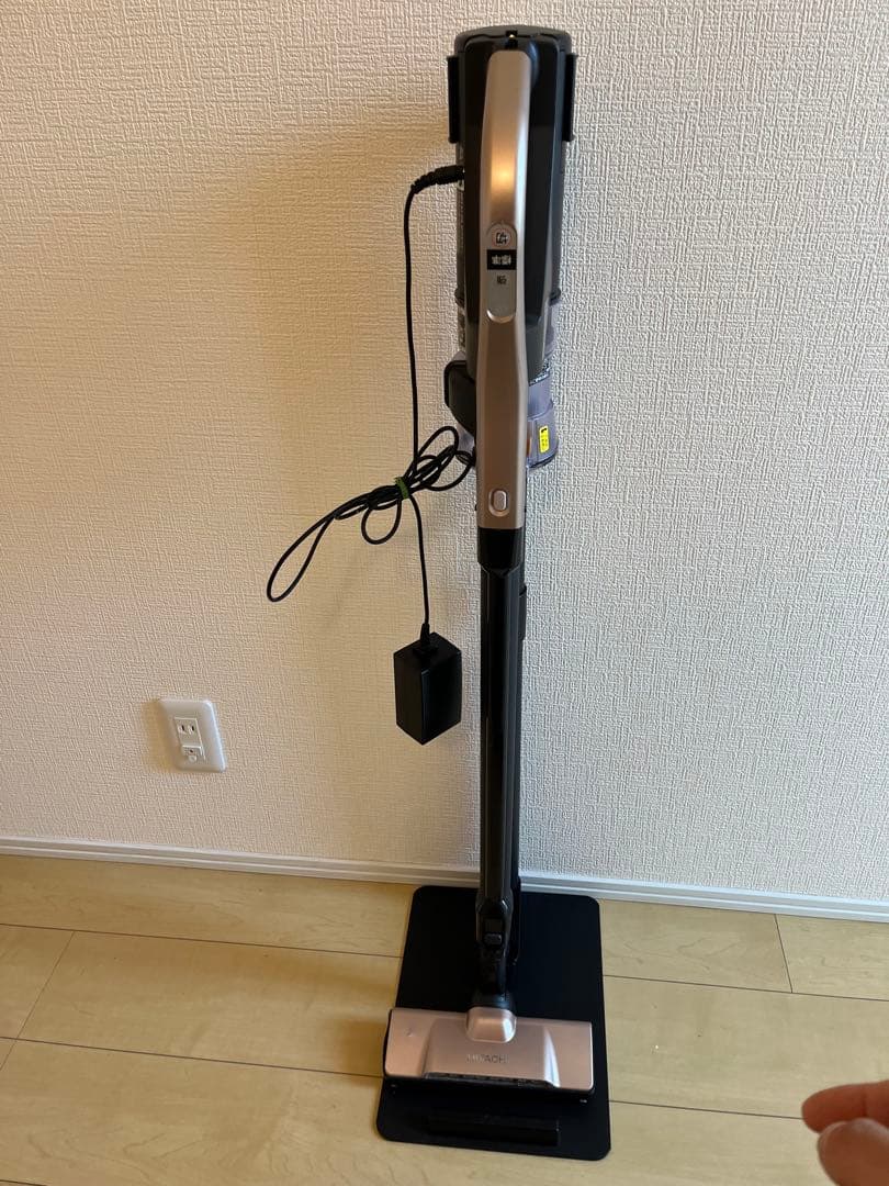 日立　充電式掃除機「ラクかるパワーブーストサイクロン（PV-BHL3000J）」