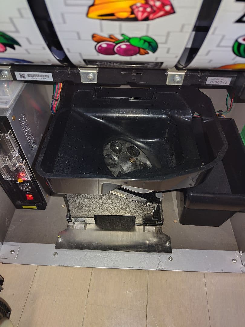 【たのメル便送料込み】パチスロ実機 ピンクパンサー(不要機付き)
