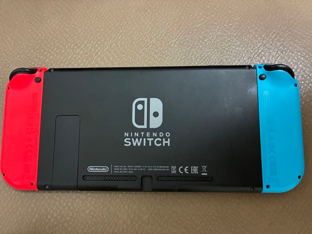 はむはむ　Nintendo Switch 赤/青 本体