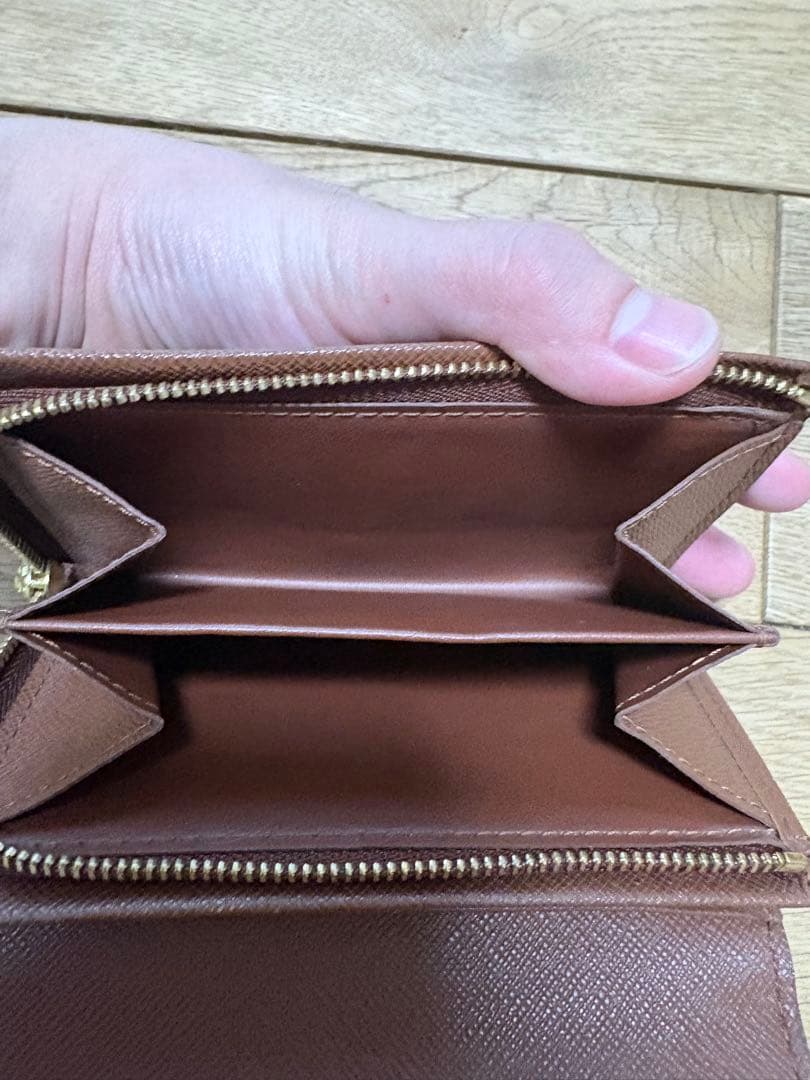Louis Vuitton モノグラム 二つ折り財布