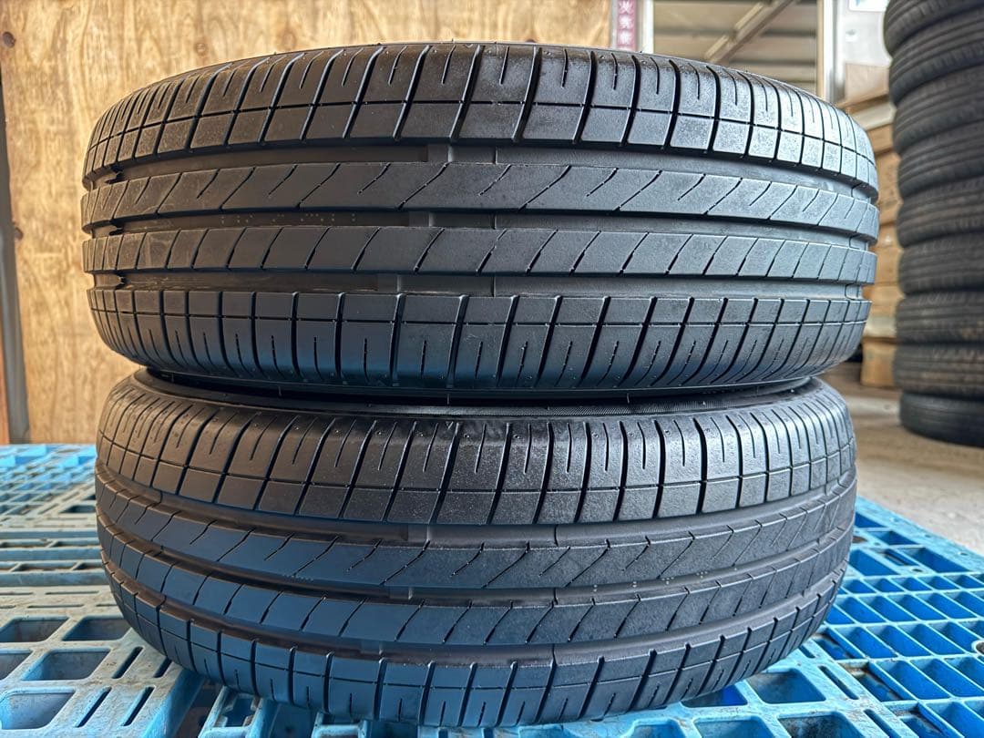 タイヤ・ホイール (526)(1)185/65R15 MARQUIS CST MR61