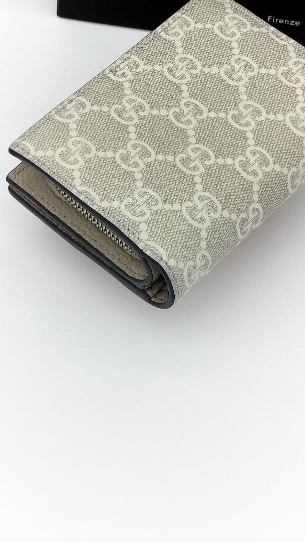 【極美品】GUCCIコンパクトウォレットGGスプリームベージュ