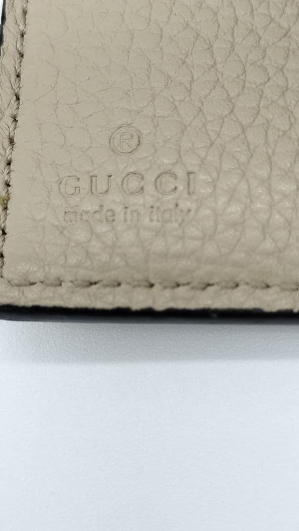 【極美品】GUCCIコンパクトウォレットGGスプリームベージュ