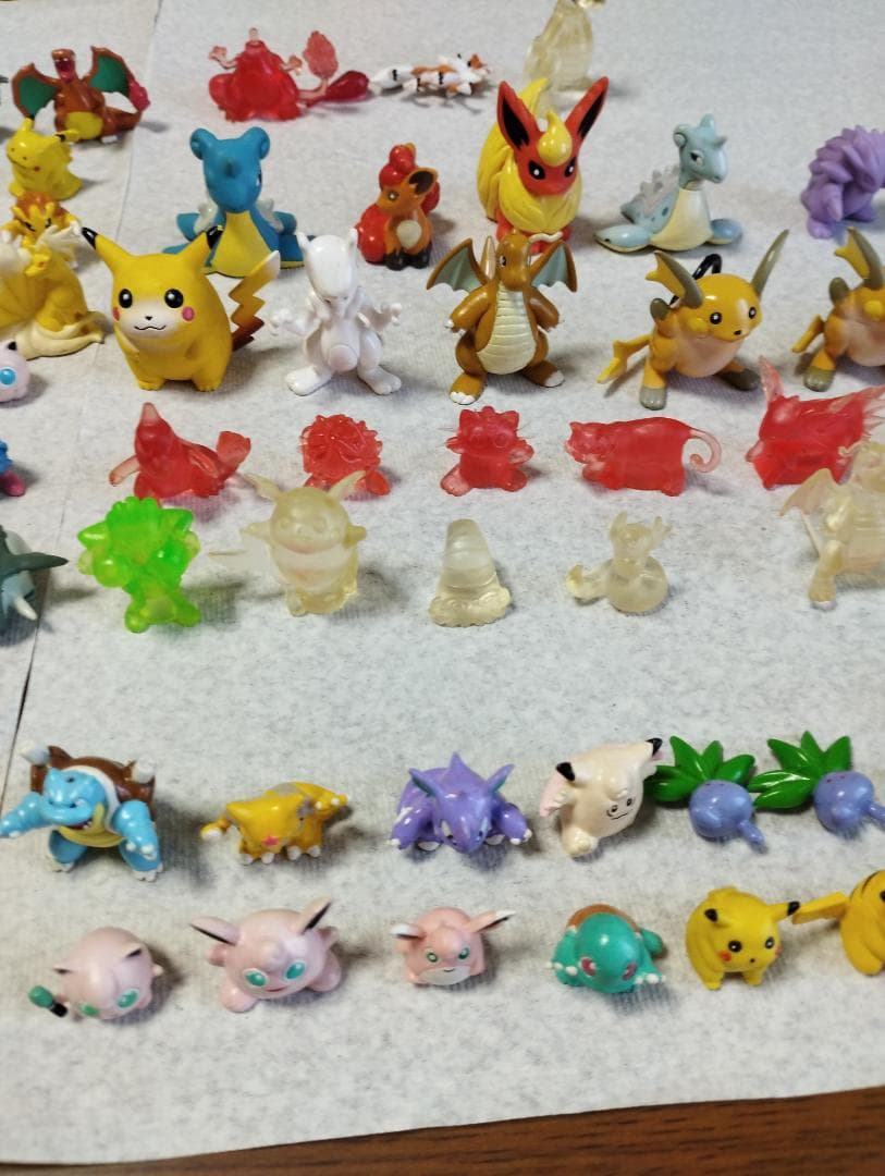 ポケモン　フィギュア　モンコレ他初期鉛筆キャップ TOMY まとめ売り約200体