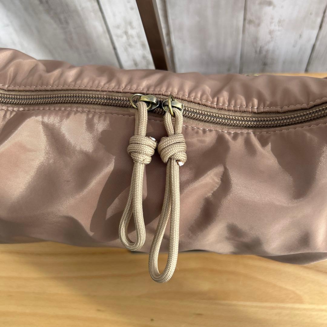 【美品】OUTDOOR ✖️LEEボディバッグ　カフェラテ